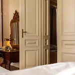 Le Jardin - Classy, Elegant Apartments In The City Center