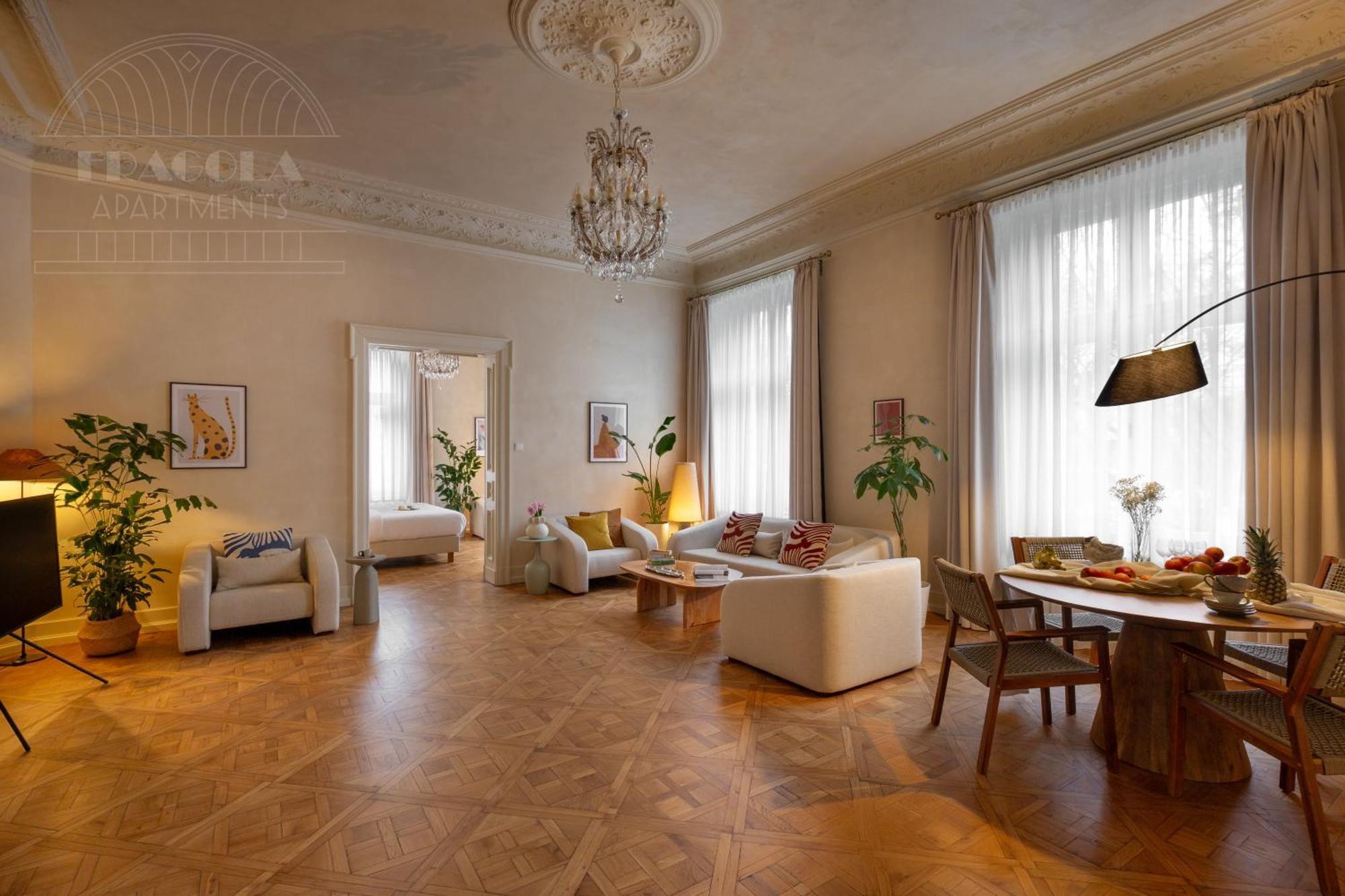 Le Jardin - Classy, Elegant In The Center Apartament